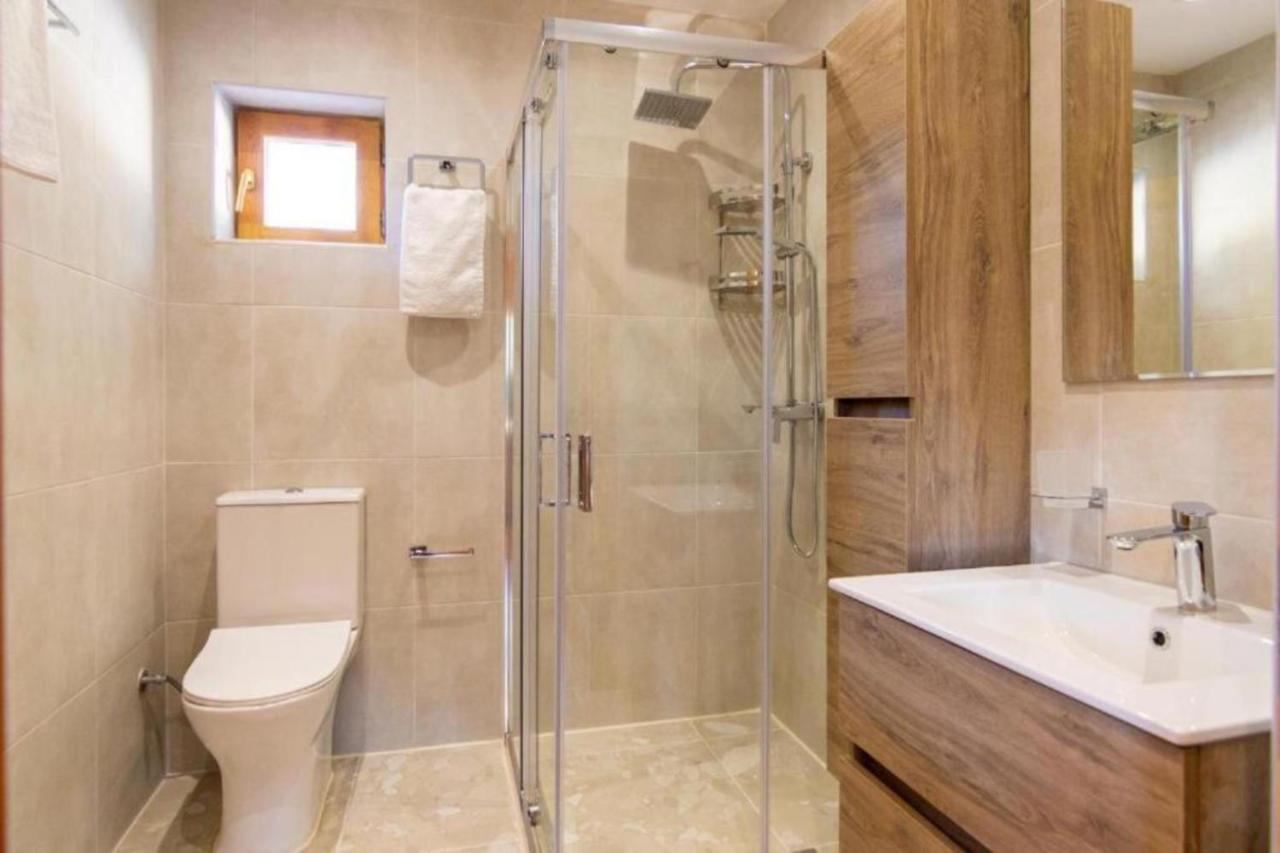 Agrelia Homes Dragano Bagian luar foto